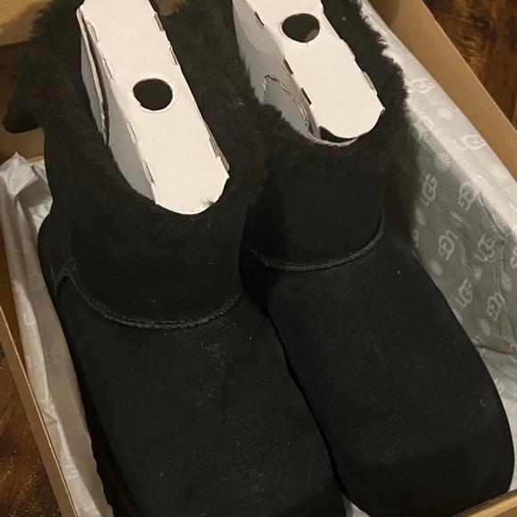 UGG boots - Picture 9 of 9